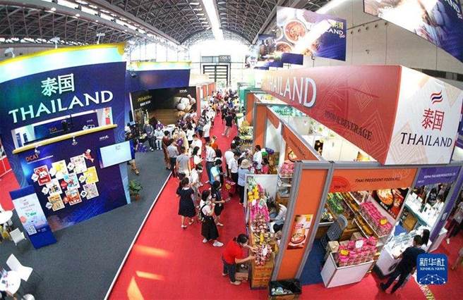 日本政府昨（25日）公佈的一項民意調查結果顯示，近半東南亞國家受訪者認為中國是該地區未來最重要的合作夥伴。(新華社)