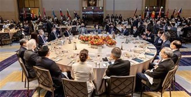 出席欧洲日晚宴 蔡英文：成立基金准备与欧盟合作并提供协助。(总统府提供)