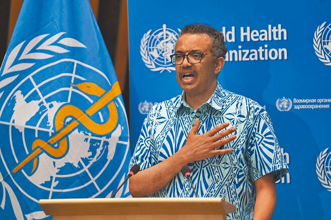 在24日世界卫生大会（WHA）上，世界卫生组织（WHO）秘书长谭德塞以155比5票成功连任，将从8月起展开第2个5年任期。（新华社）