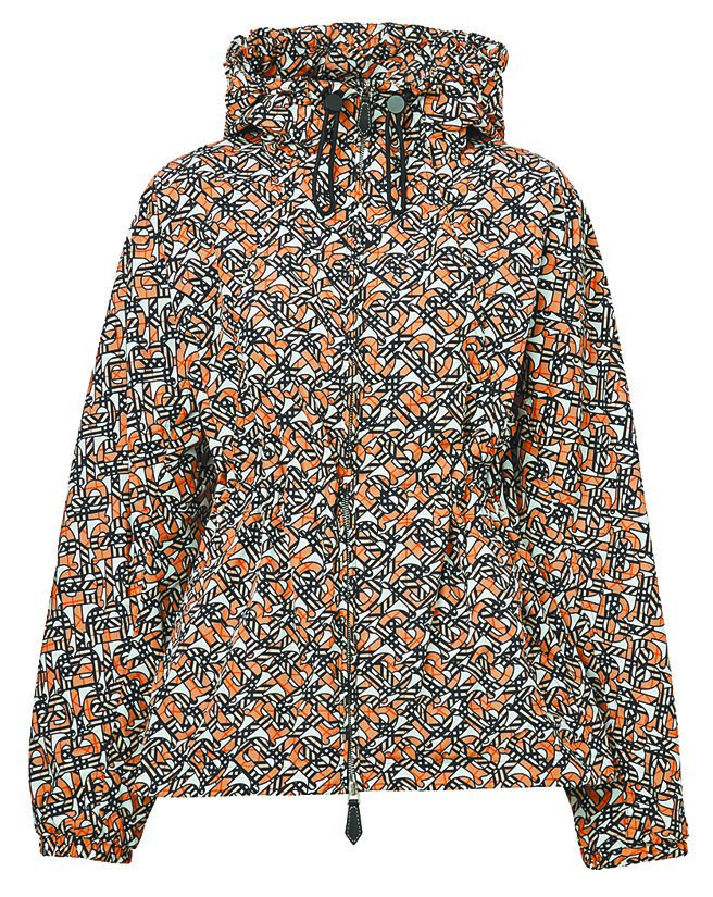 Burberry花押字印花尼龙连帽外套，4万6500元。（Burberry提供）