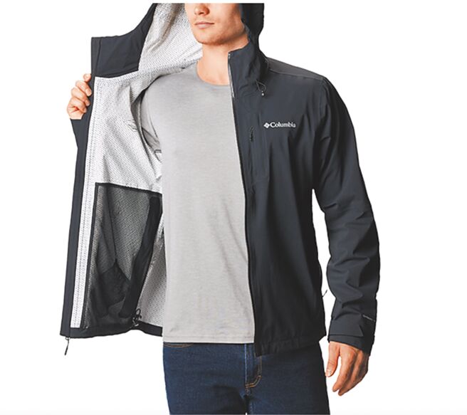 Columbia主打Omni-Tech防水外套，高科技阻绝水分渗入衣内，官网售价6076元起。（俊岳提供）