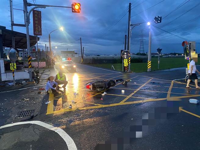 屏东新园乡26日清晨发生一起肇事逃逸事故，37岁梁姓妇人被撞后目前在加护病房观察中。（警方提供／谢佳潾屏东传真）