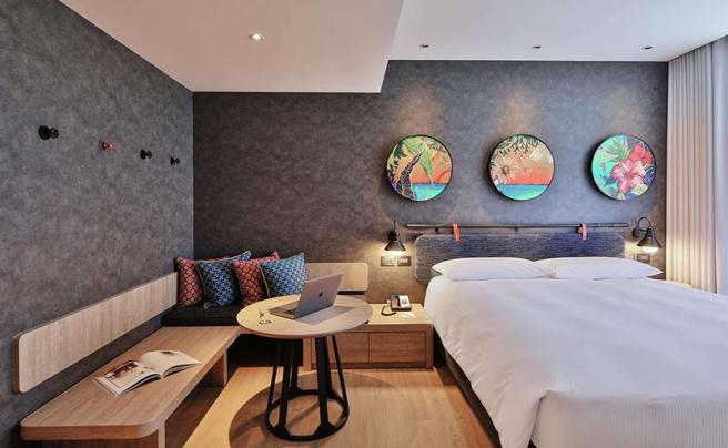 （捷丝旅台南十鼓馆以最高清消规格，为计画出游散心的旅人设计推出「Just Go初夏指定日」住房专案，每房只要2,099元起。图／捷丝旅台南十鼓馆提供）