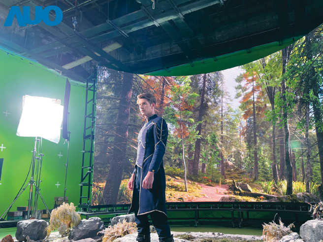 苹果、谷歌先后登高投入，Micro LED应用将百花齐放，但产业结构已和传统ＬＣＤ制造不同，抱团打团体战势在必行，台厂产业链聚落完整，有望先驰得点。(图/先探投资周刊提供)