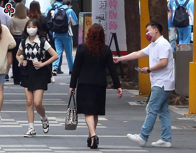 据统计，2021年全年违反劳动基准法第22条第2项（工资未全额给付）共有717件，罚锾共1400万余元。（报系资料照）