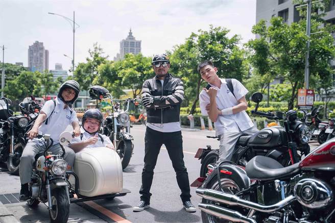 陈为民饰演黑道「黑火老大」。（TVBS提供）