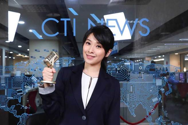 張雅婷大四就進入中視當氣象主播。（中天新聞提供）