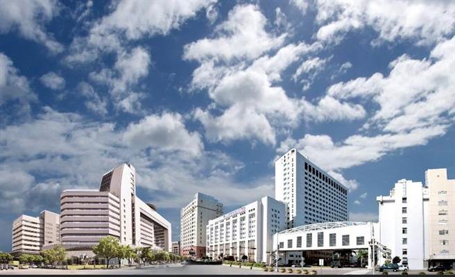 中國附醫指出，計有44筆新冠核酸檢測報告異常，立即對受影響的病人或陪病家屬主動通知說明，均可獲病人與家屬的理解和包容。（摘自中國醫臉書／盧金足台中傳真）