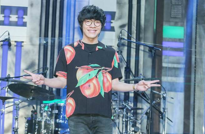 卢广仲接触确诊者「自主隔离」紧急取消出席「hito颁奖典礼」。（图／中时资料照片）