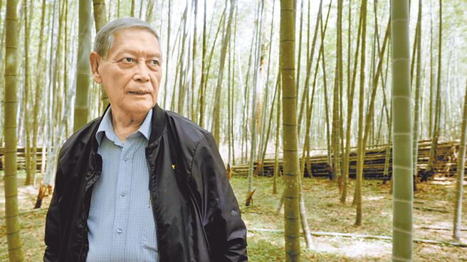 资深演员石隽（见图）前往昔日拍摄地回忆跟胡金铨的相处点滴。（华映提供）