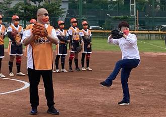 年花500萬元認養台中女壘球隊  兆基企業培育新台灣之光