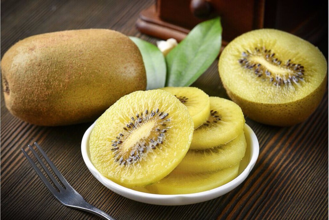 奇異果富含維生素C、膳食纖維、奇異酵素、葉酸等營養素，享用粽子前後搭配吃，幫助消化。（示意圖：Pexels）