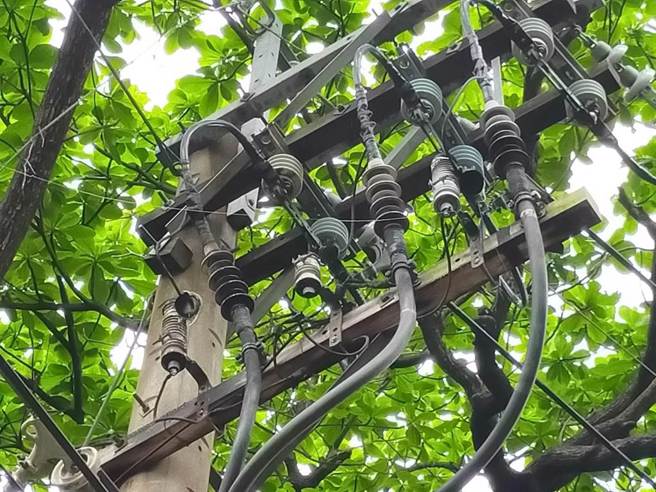 高雄前金区线路故障，581户停电。(示意图/资料照)