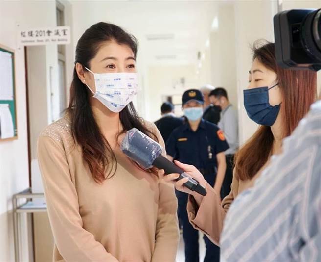 立委許淑華呼籲政府重新檢討觀光產業補助方案，加速出入境指引作業。（許淑華提供／馮惠宜南投傳真）