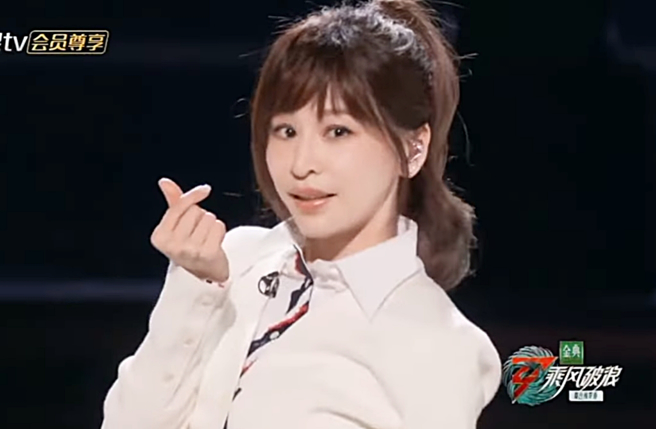 王心凌上《乘风破浪》人气翻涨。（图／翻摄自王心凌 Cyndi Wang脸书）