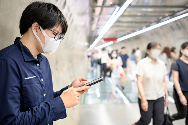 43歲男子凌晨前往北市某旅店投宿，但因沒戴口罩，遭業者拒絕。(示意圖/shutterstock)
