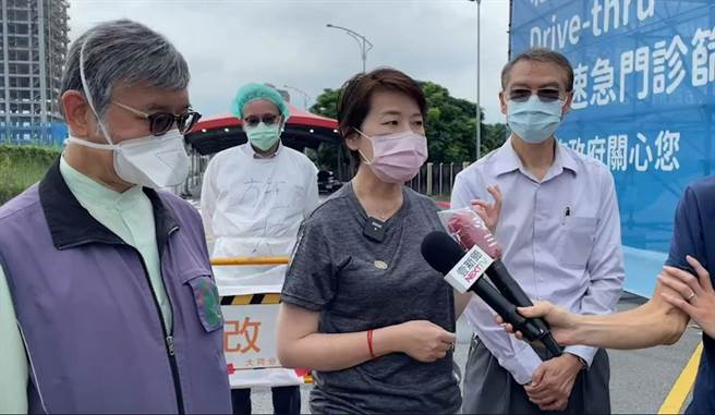 北市车来速也正式转型为「三合一站」，包括看诊、领药以及PCR採检。（北市府提供／游念育台北传真）