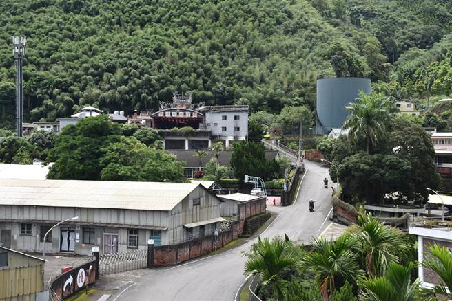 苗栗县政府获中央补助9300万元再造出磺坑景观文化。（谢明俊摄）