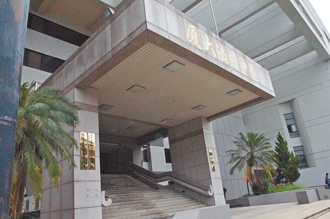 醉女开车酒测连吹33次都失败，拒测还飙警五字经，台中地院依侮辱公务员罪判拘役30日，得易科罚金，缓刑2年、向公库交付2万元、接受法治教育3场次。（资料照片）