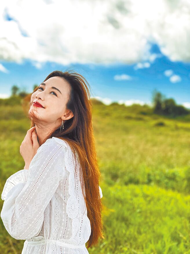 林志玲在新书中提到不少自己跟AKIRA相处时的点点滴滴。（资料照片）