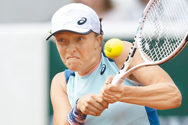 波兰好手思薇雅蒂将近期连胜纪录推进到30场，挺进法网女单32强。（美联社）