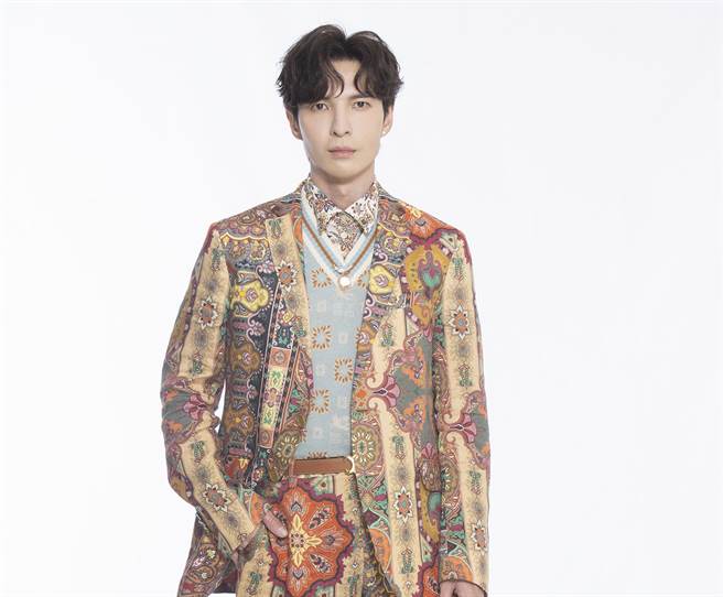 陈势安hito造型奢华帅气。（索尼音乐提供）