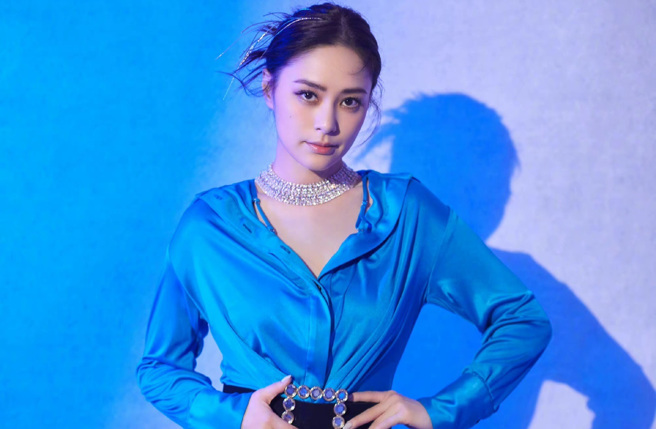 阿娇在节目上大方吐露感情习惯，她从不删除、封锁前男友们，所以他们大致上都还在她的朋友圈内。(翻摄自锺欣潼微博)