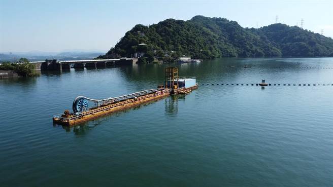 桃园石门水库每年会产生大量淤泥。（经济部水利署北区水资源局提供／陈梦茹桃园传真）