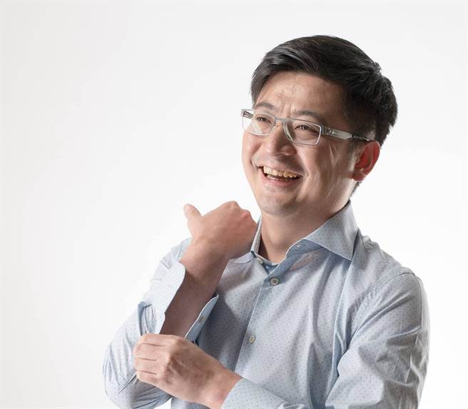 彰化县议会议长谢典林在脸书 贴文，回应网友「真的忘了算有几次，我好怕呕！」。（谢典林提供／吴敏菁彰化传真）