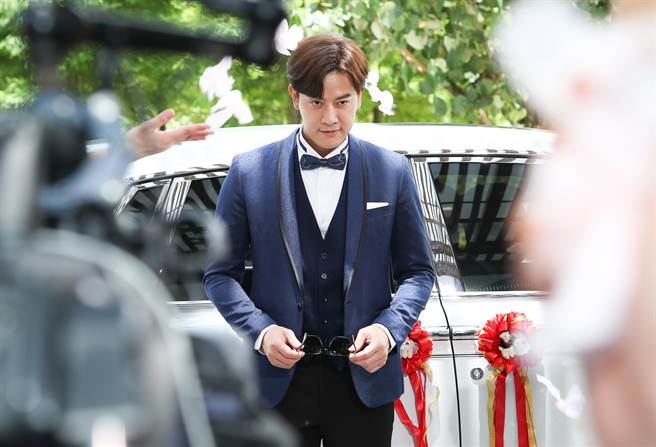 张勛杰第1次演台8，饰演臭屁公子哥。（陈俊吉摄）