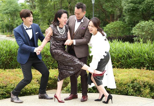 张勛杰（左起）、苗可丽、陈霆、勇兔为「曹家」，将发展全新故事线。（陈俊吉摄）