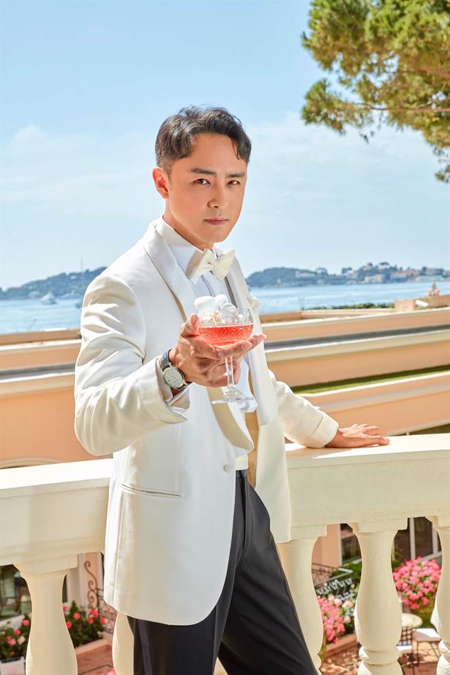 明道享受坎城阳光。（恒星影业提供）