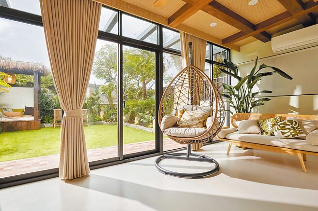 陈真的新家很有峇里岛风，即使在家也能「偽出国」。（陈真提供）