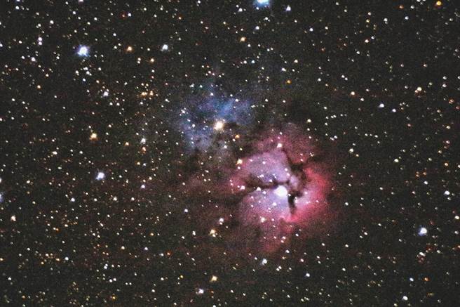 除了常见的星座，还会教你认识不同的星体。（东势林区管理处提供）