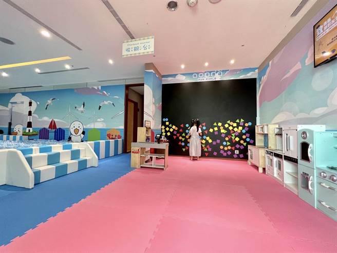 台中港酒店打造全新儿童游戏室，开幕期间6月1-3日入场只要铜板价60元。（台中港酒店提供）
