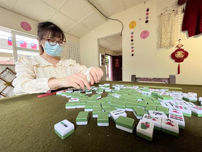 清水眷村文化园区主题展「眷村那些事」，展示了眷村人平时閒暇之余喜欢和邻居打麻将。（港区艺术中心提供／陈淑娥台中传真）