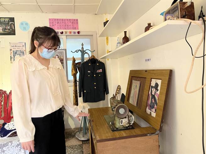 缝纫机在眷村时期里是家家户户必备的「副业」工具。（港区艺术中心提供／陈淑娥台中传真）