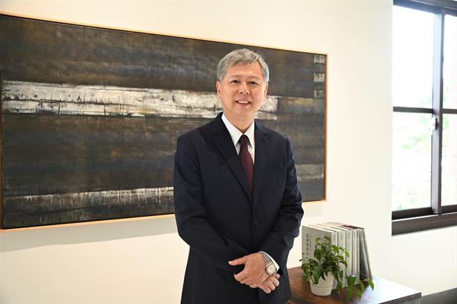 今日台灣港務公司董事長李賢義電話受訪表示，預計召開最終說明會後，7月將草案送至交通部，期望交通部核准，於公告後6個月開始實施。（翻攝照片／崔正綱高雄傳真）