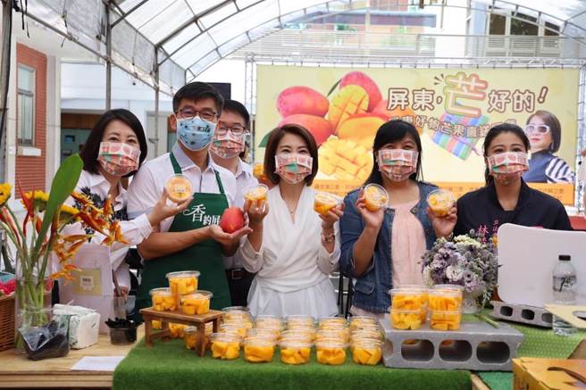 立委周春米今（30日）於立法院舉辦「屏東芒好的」芒果行銷活動。（周春米國會辦公室提供）