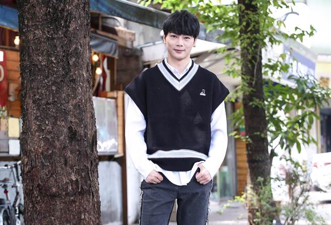 古曜威今拍攝《這世界的你》MV，將於6月10日首播。（陳俊吉攝）