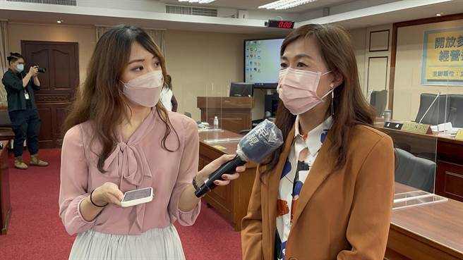 民进党立委林宜瑾表示，举行公听会的目的也希望广纳各界意见，提供给教育部参考，也希望多家经营可以把饼做大。（叶书宏摄）