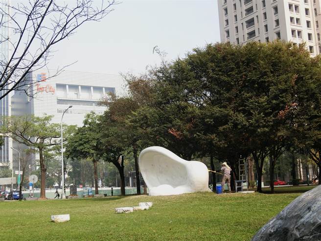 坐拥绿地的建案，深具保值优势。（卢金足摄）