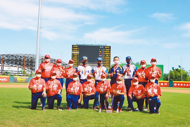 台中市代表队夺得「111年华南金控杯全国少棒锦标赛」冠军。图／华南金提供