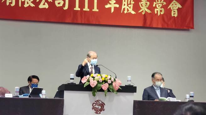 台塑化董事长陈宝郎今在股东会宣布台塑化减碳目标，期望在2025年达到减碳22％，并朝向2050年达成碳中和目标迈进。(王莫昀摄)