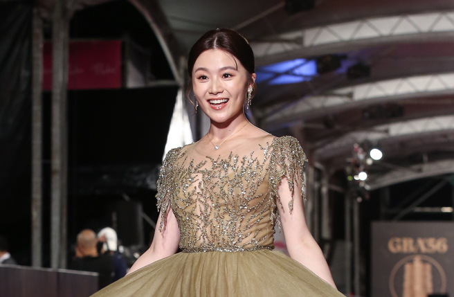 楊小黎解隔後繼續拍戲，但在拍攝現場癱軟後緊急送醫，經檢查是確診後遺症的心臟問題。（圖／陳俊吉攝）