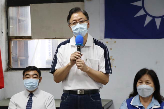 国民党桃园市长参选人张善政请益之旅今日来到桃园市杨梅区。（蔡明亘摄）
