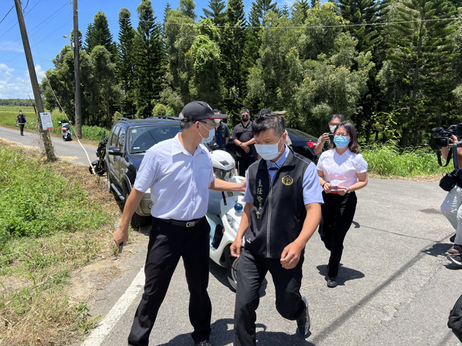 AT-3少尉飛官墜毀殉職，檢察官前往現場相驗 。(林瑞益攝)