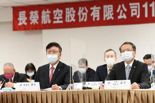 （对于今年货运展望，长荣航总经理孙嘉明表示，「货柜海运好，航空货运也不会差。」图／王淑以）