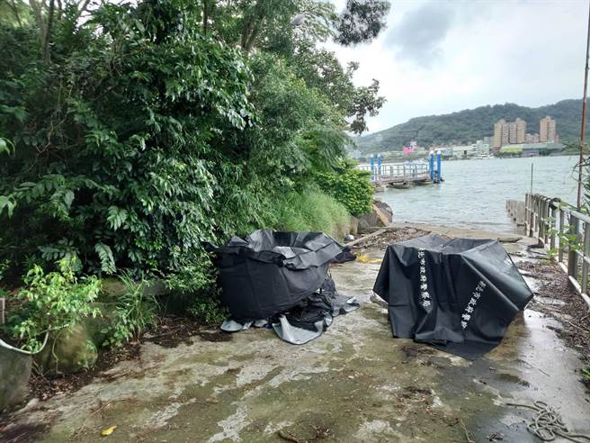 淡水分局今天上午连续发现两具浮尸。（民眾提供）