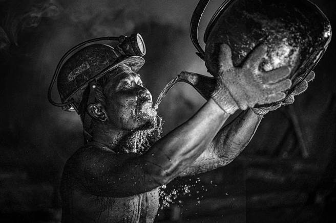 曾进发获奖作品《渴》。（苗栗县政府提供／李京升苗栗传真）